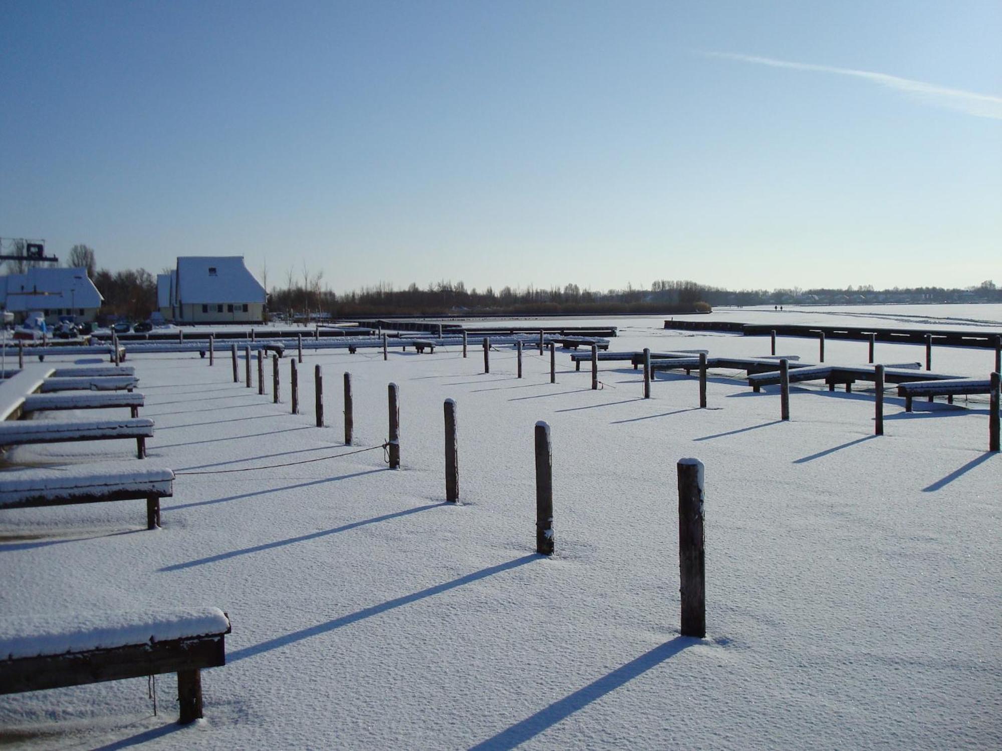 Attractive Holiday Home With Jetty Steendam Bagian luar foto